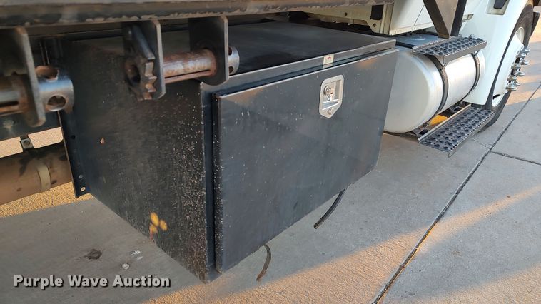 image for item LF9533 2012 International DuraStar 4300  dump flatbed truck