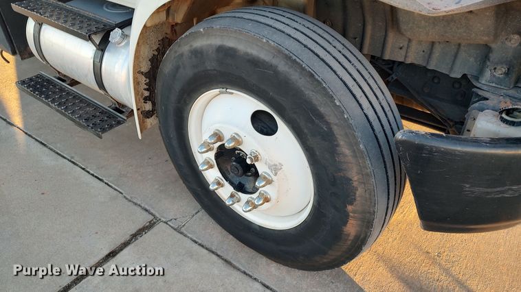 image for item LF9533 2012 International DuraStar 4300  dump flatbed truck