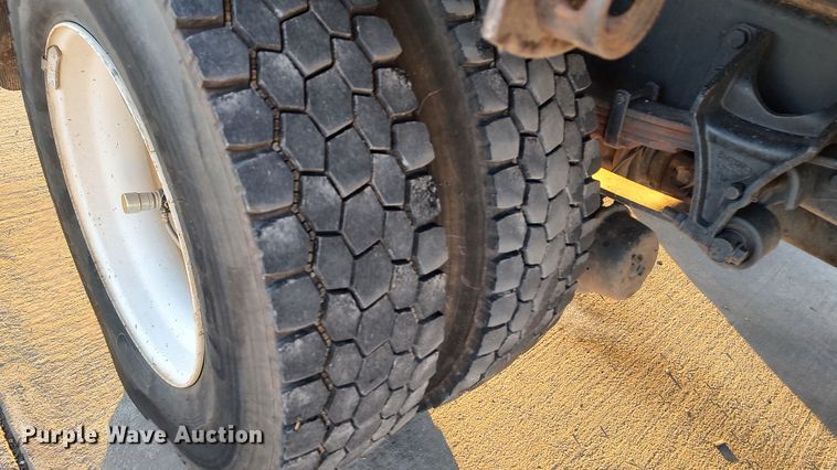 image for item LF9533 2012 International DuraStar 4300  dump flatbed truck