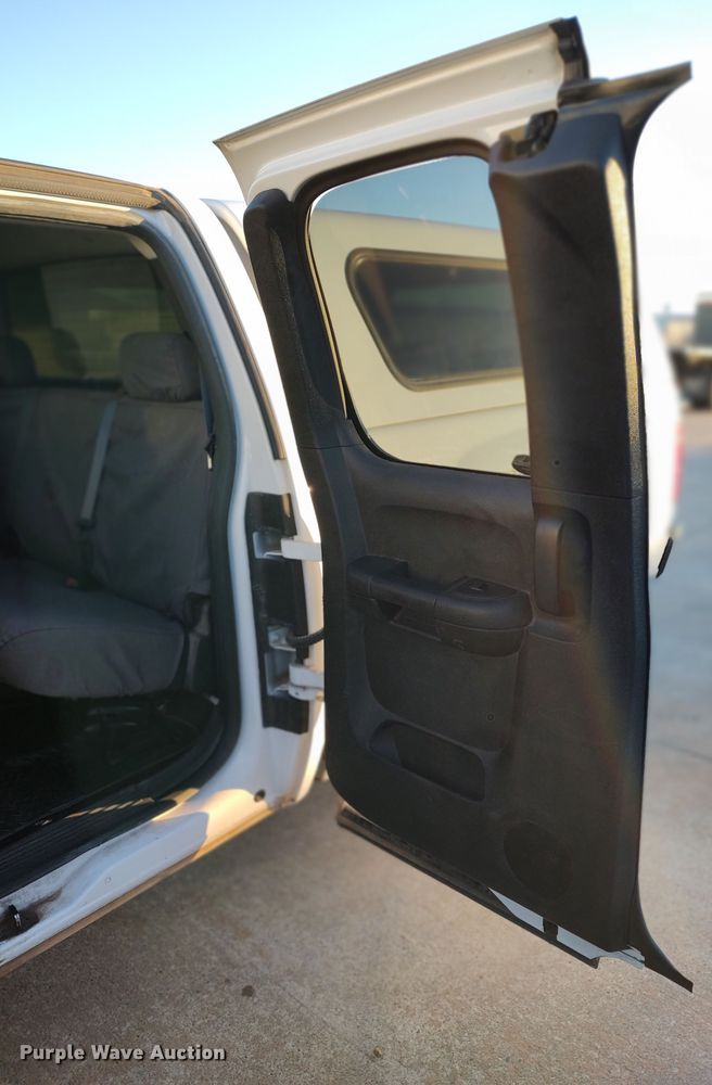 image for item LF9534 2013 Chevrolet Silverado 1500  Ext. Cab pickup truck