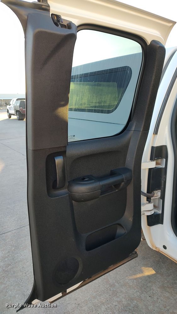 image for item LF9534 2013 Chevrolet Silverado 1500  Ext. Cab pickup truck