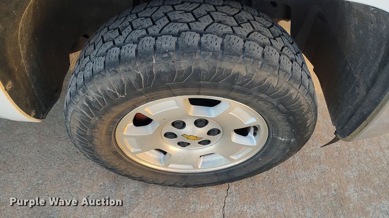 image for item LF9534 2013 Chevrolet Silverado 1500  Ext. Cab pickup truck