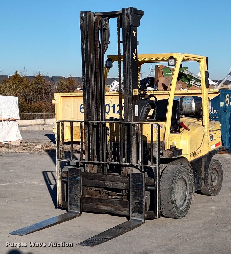 image for item LF9536 2015 Hyster 80  forklift