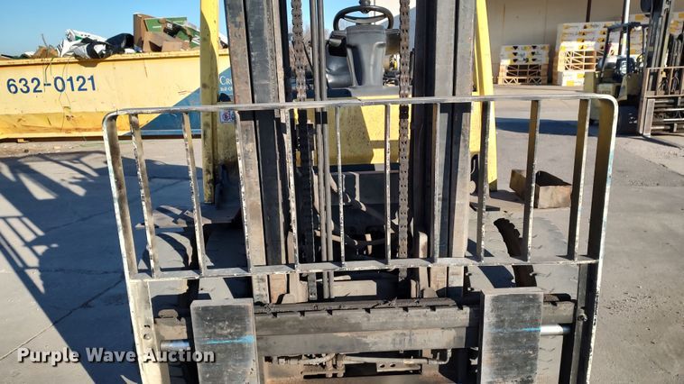 image for item LF9536 2015 Hyster 80  forklift