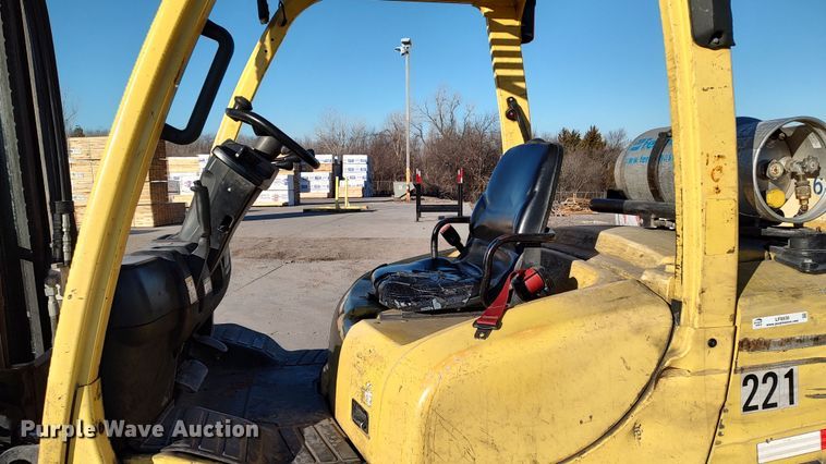 image for item LF9536 2015 Hyster 80  forklift