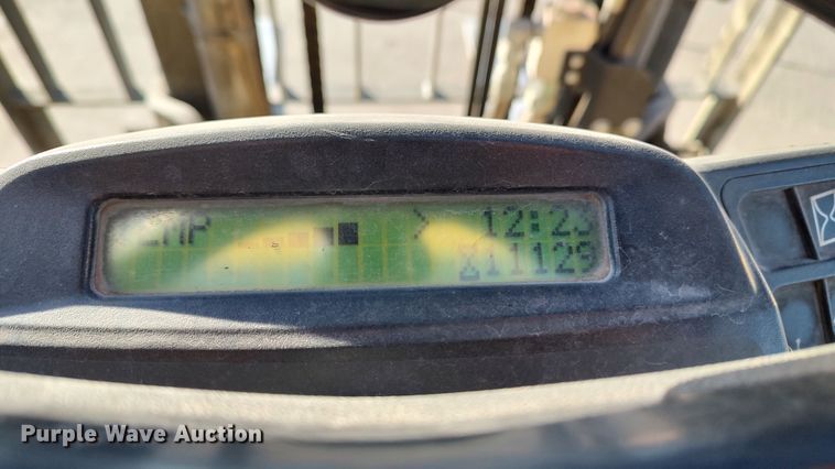 image for item LF9536 2015 Hyster 80  forklift