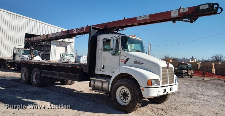 image for item LF9541 2003 Kenworth T300  shingle conveyor truck