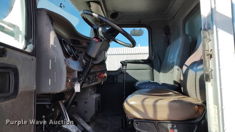 image for item LF9541 2003 Kenworth T300  shingle conveyor truck