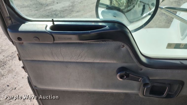 image for item LF9541 2003 Kenworth T300  shingle conveyor truck