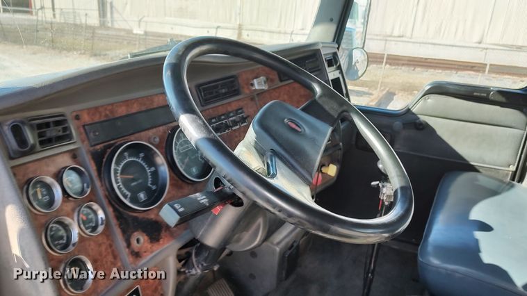 image for item LF9541 2003 Kenworth T300  shingle conveyor truck