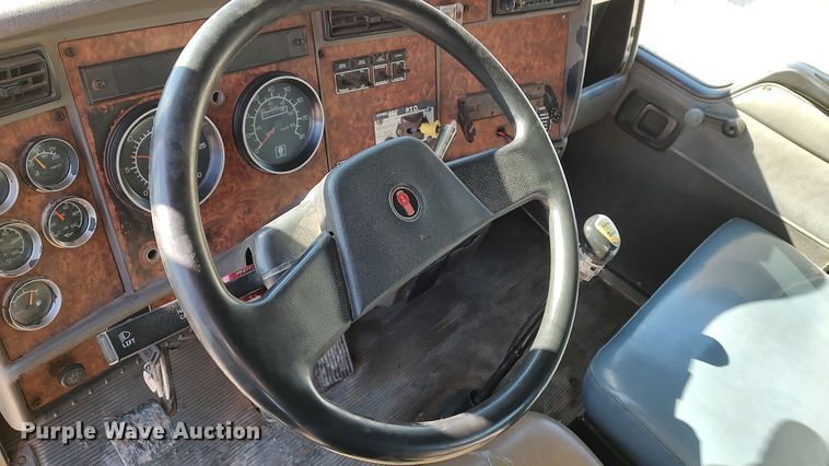 image for item LF9541 2003 Kenworth T300  shingle conveyor truck