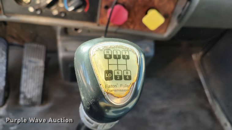 image for item LF9541 2003 Kenworth T300  shingle conveyor truck