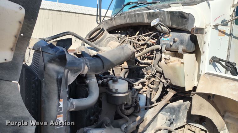 image for item LF9541 2003 Kenworth T300  shingle conveyor truck