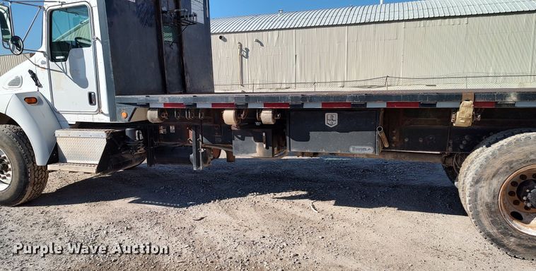 image for item LF9541 2003 Kenworth T300  shingle conveyor truck