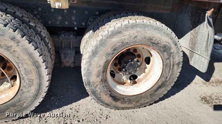 image for item LF9541 2003 Kenworth T300  shingle conveyor truck