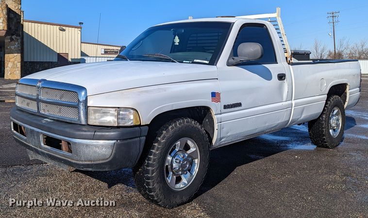 image for item LF9560 1999 Dodge Ram 2500  pickup truck