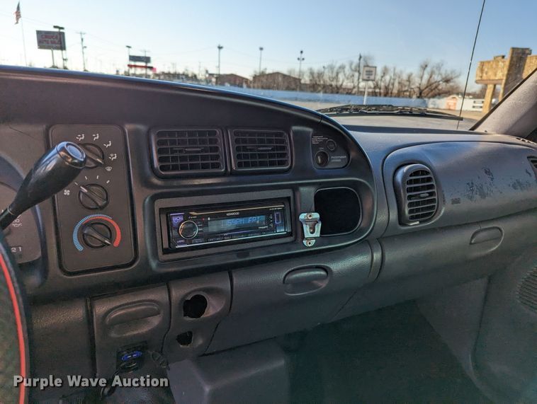 image for item LF9560 1999 Dodge Ram 2500  pickup truck