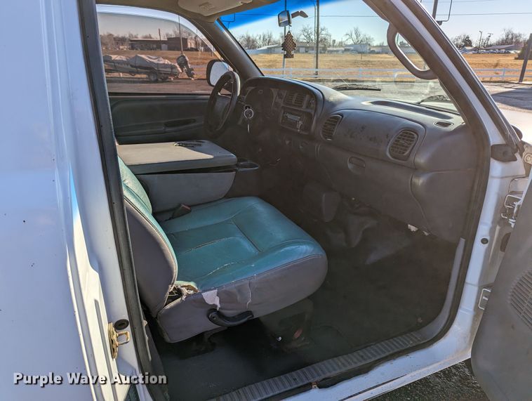 image for item LF9560 1999 Dodge Ram 2500  pickup truck