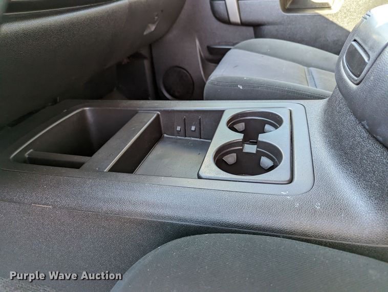 image for item LF9561 2010  Chevrolet Silverado 2500HD LT  Crew Cab pickup truck