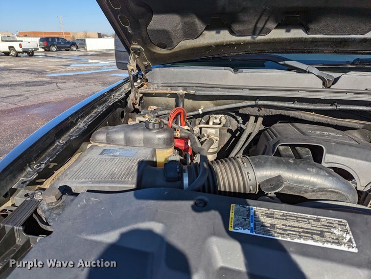 image for item LF9561 2010  Chevrolet Silverado 2500HD LT  Crew Cab pickup truck