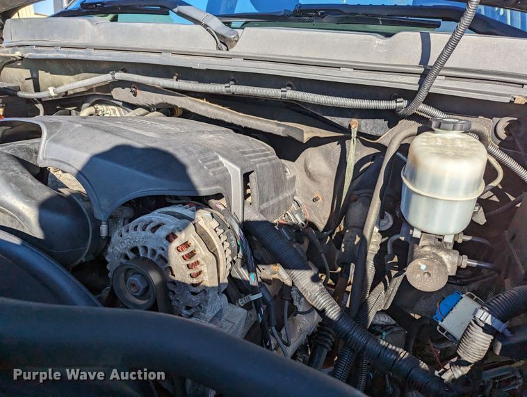 image for item LF9561 2010  Chevrolet Silverado 2500HD LT  Crew Cab pickup truck