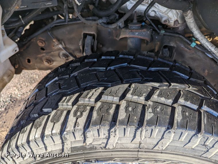 image for item LF9561 2010  Chevrolet Silverado 2500HD LT  Crew Cab pickup truck