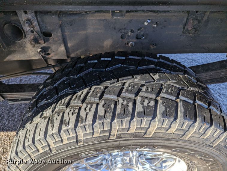 image for item LF9561 2010  Chevrolet Silverado 2500HD LT  Crew Cab pickup truck