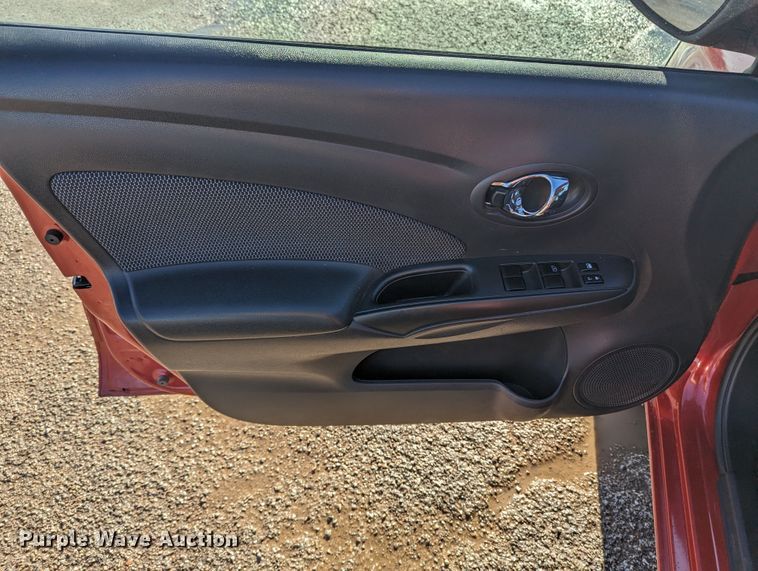 image for item LF9563 2015 Nissan Versa SL