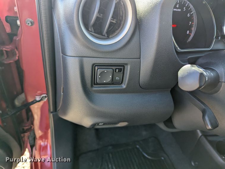 image for item LF9563 2015 Nissan Versa SL