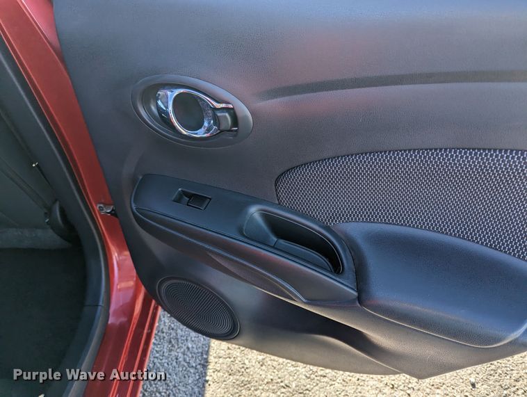 image for item LF9563 2015 Nissan Versa SL