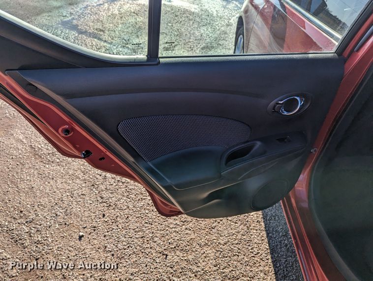 image for item LF9563 2015 Nissan Versa SL