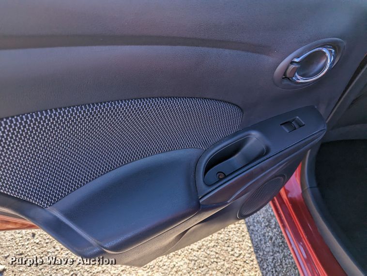 image for item LF9563 2015 Nissan Versa SL