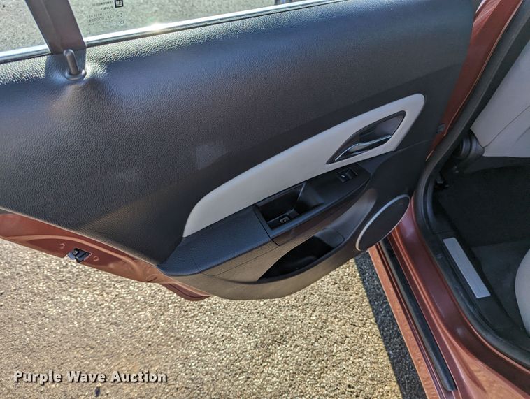 image for item LF9564 2012  Chevrolet Cruze LT