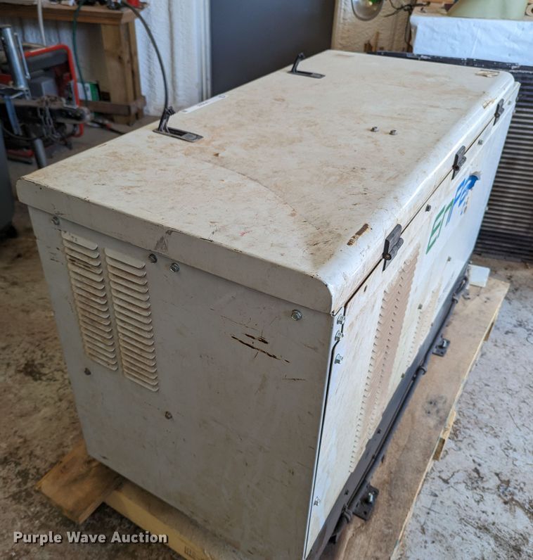 image for item LF9565 Miller EnPak  air compressor