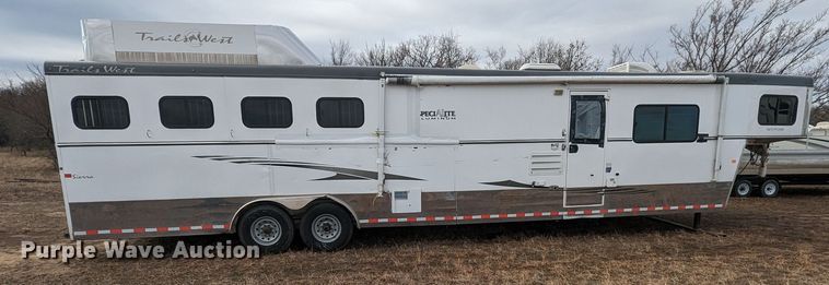 image for item LF9567 2014 Trail West  livestock trailer