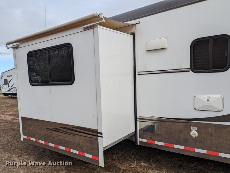 image for item LF9567 2014 Trail West  livestock trailer