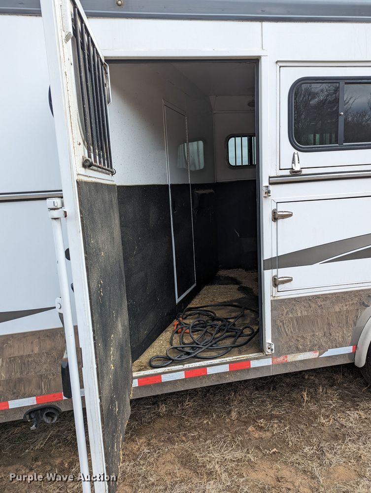 image for item LF9567 2014 Trail West  livestock trailer