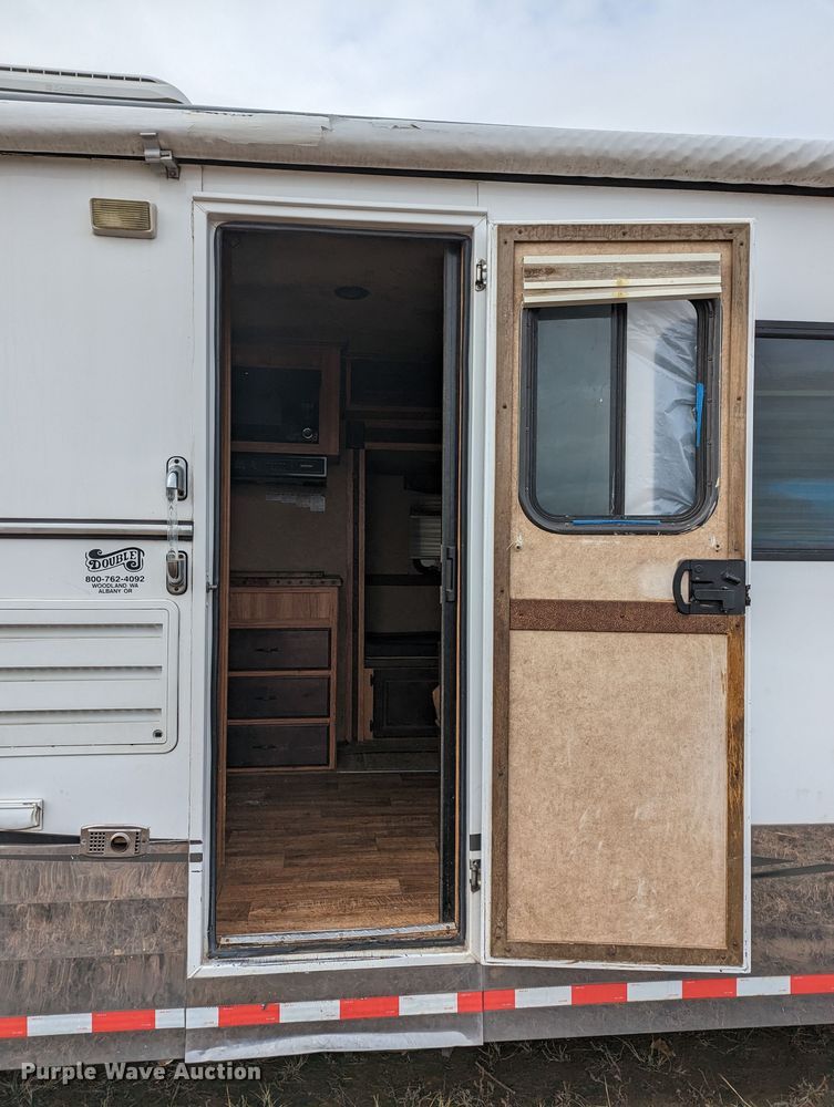 image for item LF9567 2014 Trail West  livestock trailer