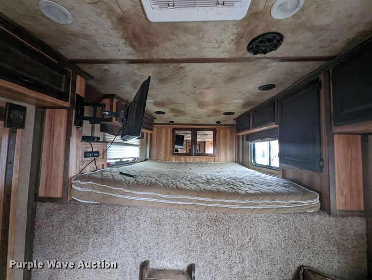 image for item LF9567 2014 Trail West  livestock trailer