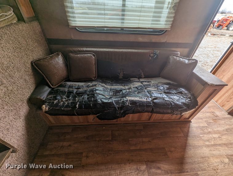 image for item LF9567 2014 Trail West  livestock trailer