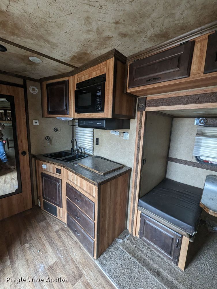 image for item LF9567 2014 Trail West  livestock trailer