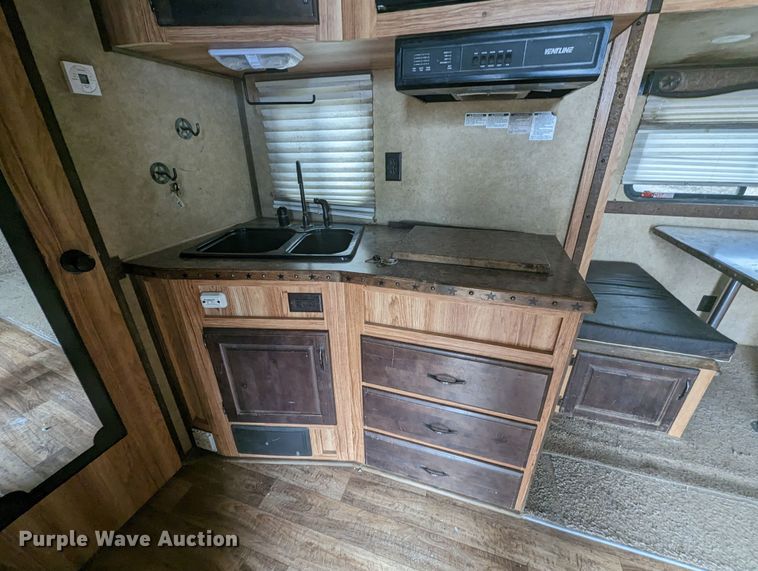 image for item LF9567 2014 Trail West  livestock trailer