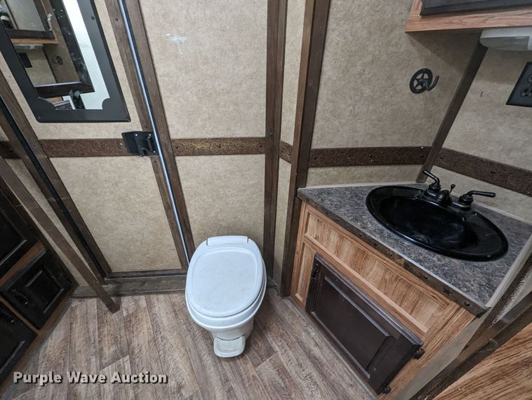 image for item LF9567 2014 Trail West  livestock trailer