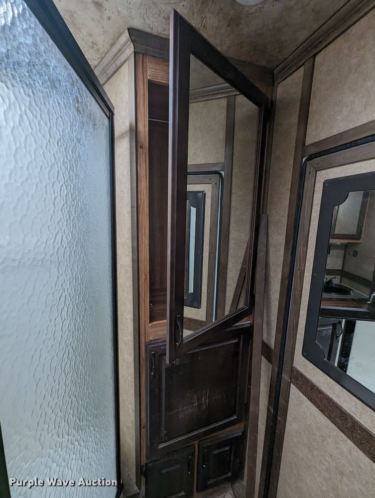 image for item LF9567 2014 Trail West  livestock trailer