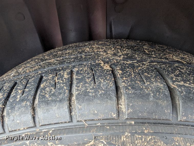 image for item LF9570 2017 Dodge Challenger