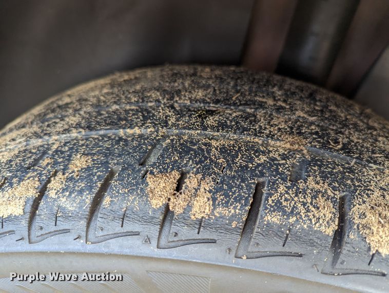 image for item LF9570 2017 Dodge Challenger