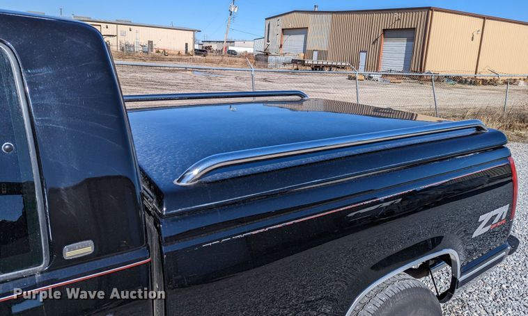 image for item LF9571 1997 Chevrolet K1500  Ext. Cab pickup truck