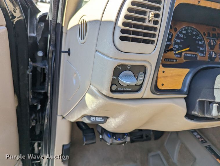 image for item LF9571 1997 Chevrolet K1500  Ext. Cab pickup truck