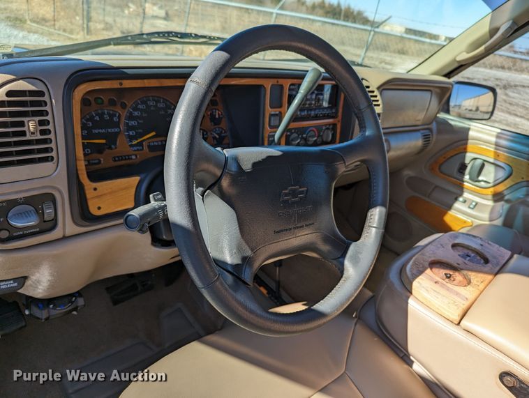 image for item LF9571 1997 Chevrolet K1500  Ext. Cab pickup truck