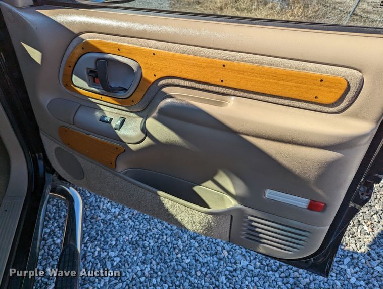 image for item LF9571 1997 Chevrolet K1500  Ext. Cab pickup truck